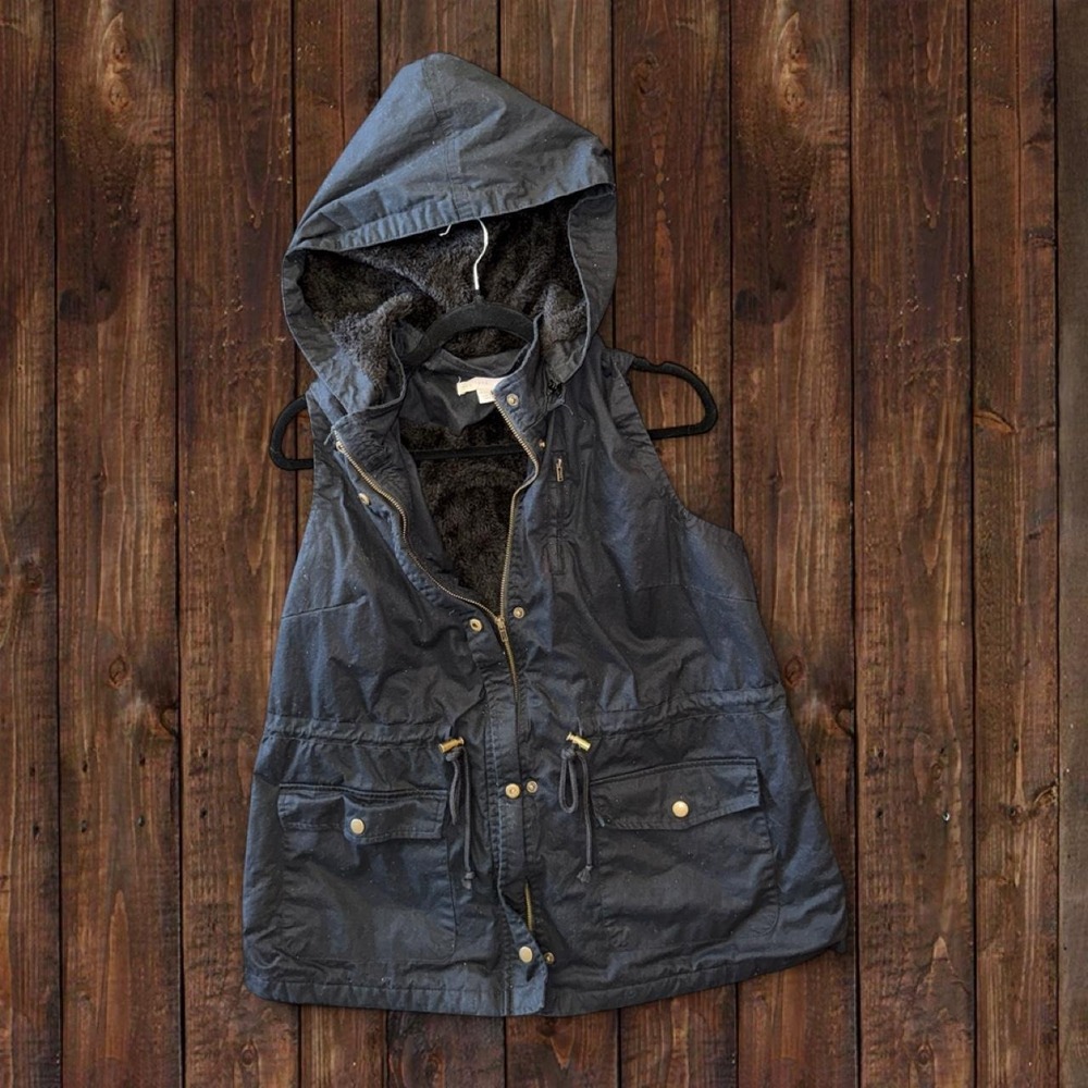 Cato black utility vest